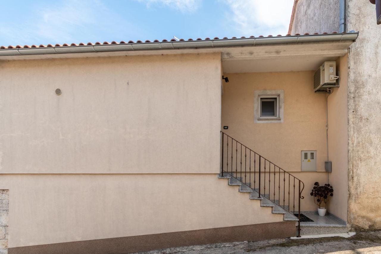 Apartman Palada Appartement Žminj Buitenkant foto