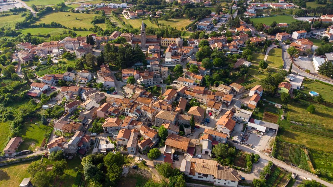 Apartman Palada Appartement Žminj Buitenkant foto