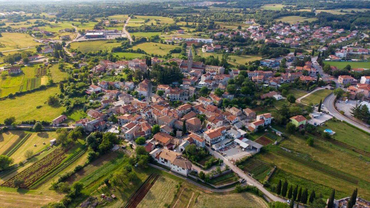 Apartman Palada Appartement Žminj Buitenkant foto